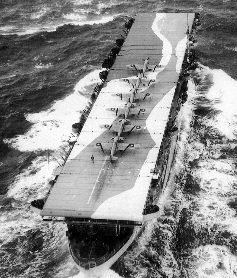 護衛空母『アヴェンジャー(喪失：1942年11月15日・場所：ジブラルタル沖・原因：ドイツ潜水艦「U155」の攻撃)』のご紹介