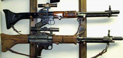 ライフル『FG42自動小銃 (FG 42-7.92x57mm)』(ドイツ軍)のご紹介