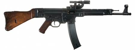 ブラスターライフル『BlasTech A280C (ベースデザイン：STG-44：Sturmgewehr 44 - 7.92x33mm Kurz)』(ヘーネル/ドイツ)のご紹介