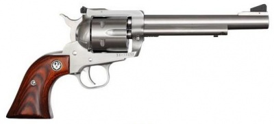 【ルガースーパーブラックホーク】(Ruger Super Blackhawk・口径・フレーム・1974年～現在・.357 Magnum 9x19mm .44 Magnum .45 ACPなど・装弾数：5 / 6)のご紹介