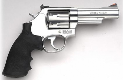 【S&W モデル620】(Smith & Wesson Model 620・リボルバー・2005～2013年・.357マグナム .38スペシャル・装弾数：7)のご紹介