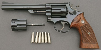 【S&W モデル53】(Smith & Wesson Model 53・リボルバー・1960～1974年・.22レミントンジェット・装弾数：6)のご紹介
