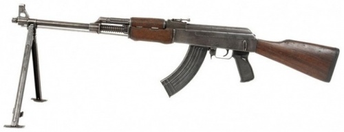 【ユーゴスラビア製・ザスタバAKシリーズ：オリジナルのクローン】(機関銃：ザスタバM72B1)のご紹介