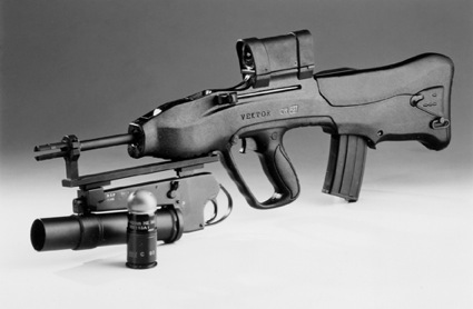 【南アフリカ製・VektorAKシリーズ：派生小銃】(アサルトライフル：VektorCR-21/VektorR4)のご紹介