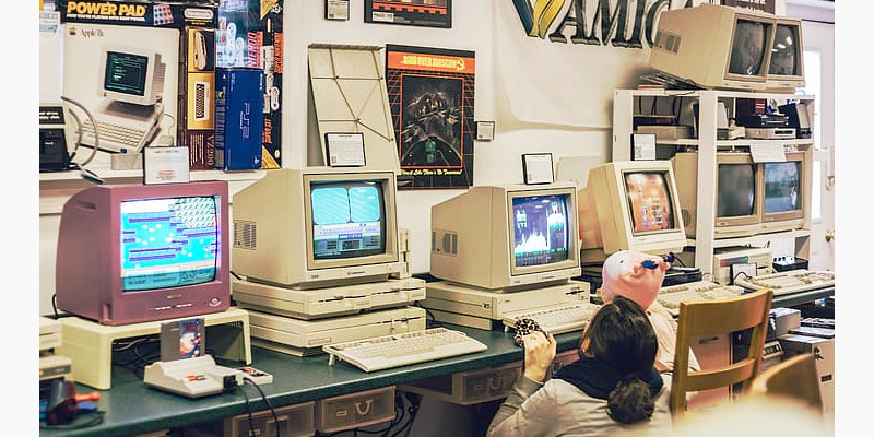 80年代に世界で最も売れたパソコンゲーム機ランキングのご紹介