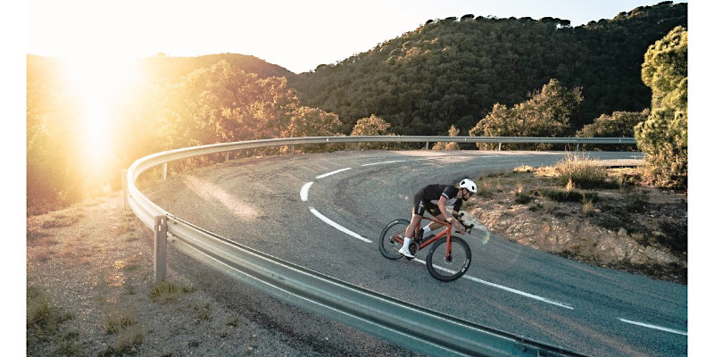 ロードバイク/自転車「タイヤパンクを予防するリムフラップの交換/タイヤの装着方法」のご紹介