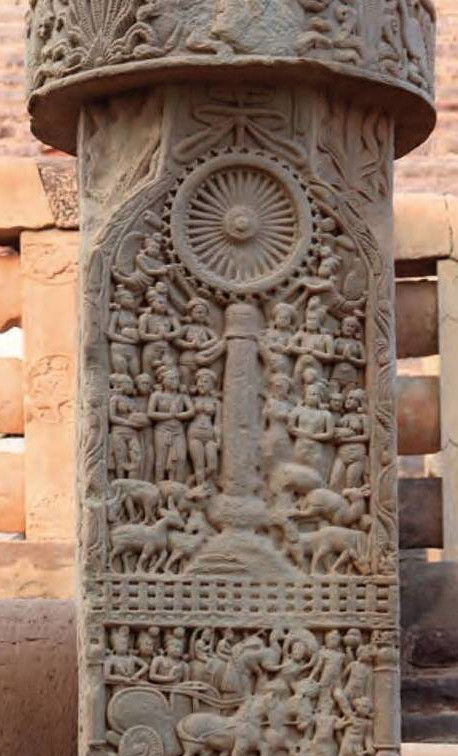 サーンチー(インド)の仏教遺跡には、釈迦を人間の姿ではなく、法輪として描いている。
