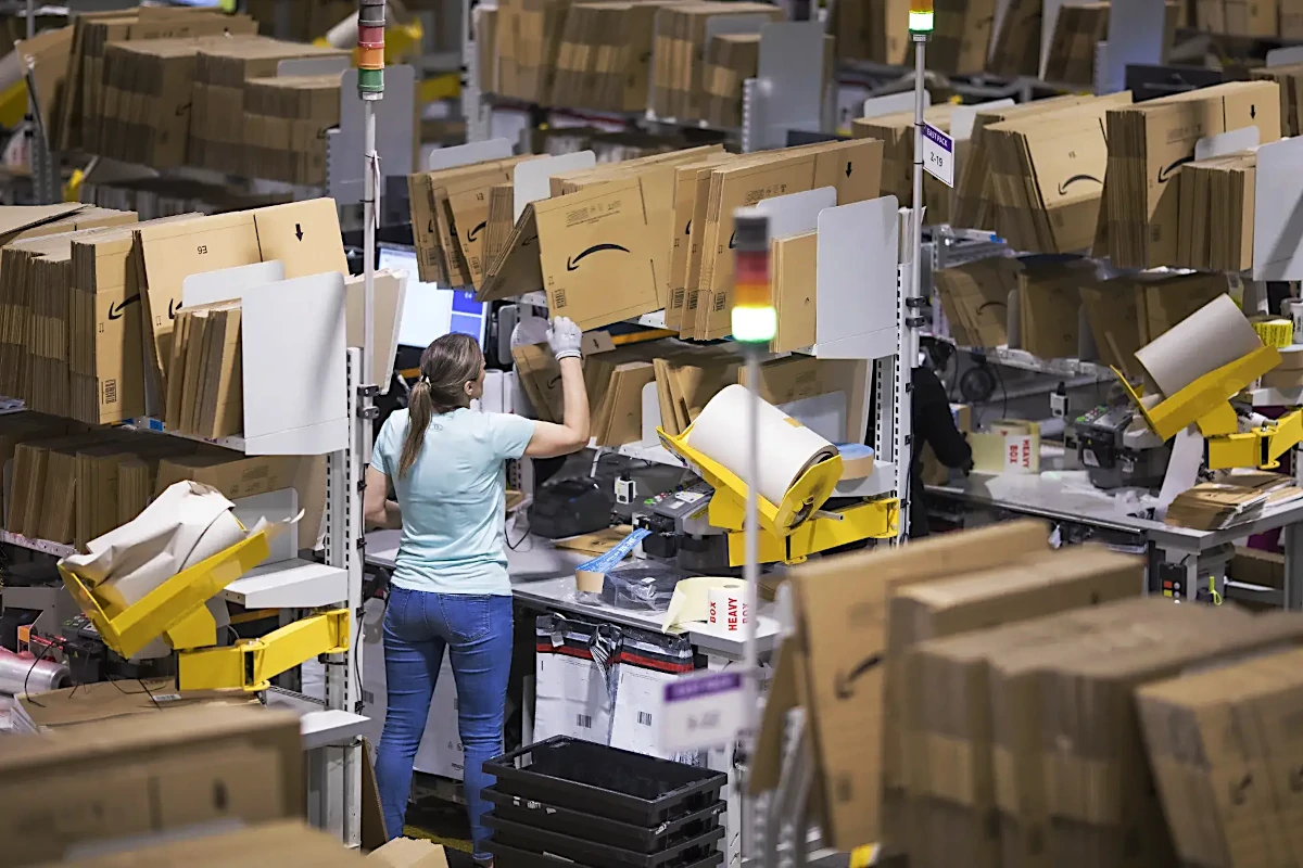 AmazonをはじめとするEC企業の物流・倉庫労働の過酷さ