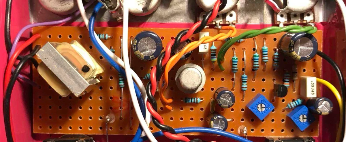  「はんだレス vs はんだ 接続 比較表」