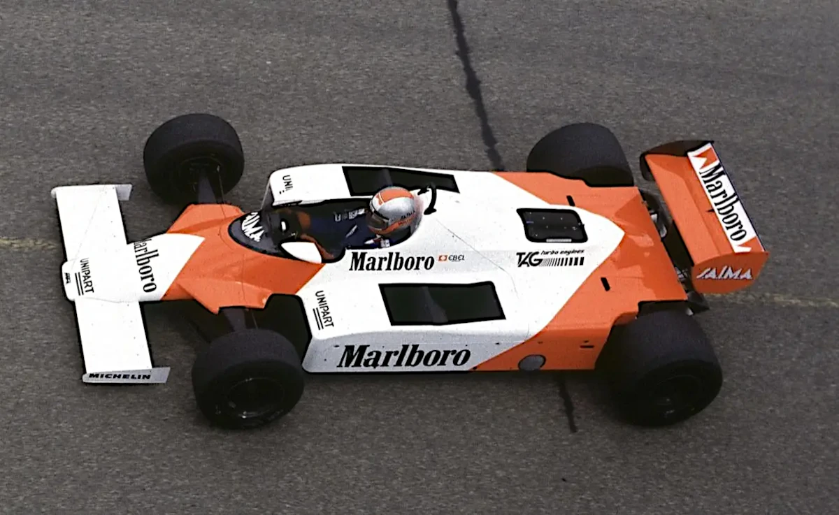 F103とF104のセッティングの違い