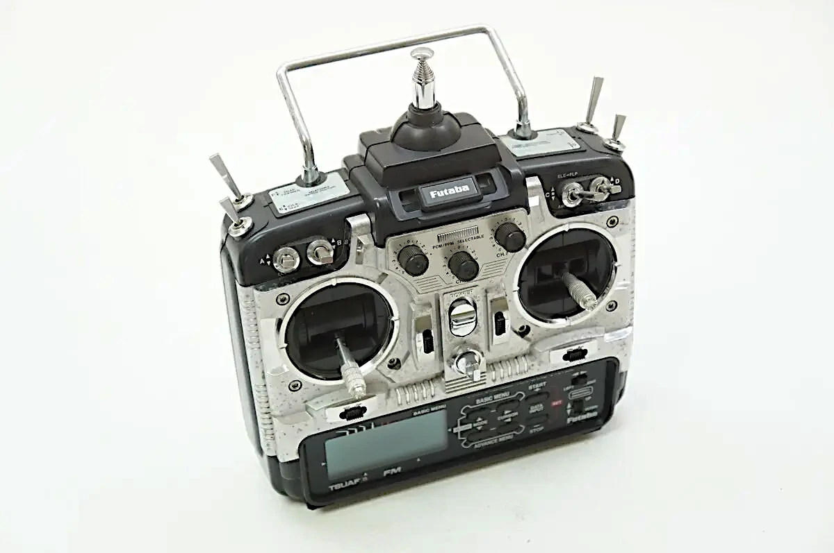 RCプロポにおける FM方式（周波数変調） の歴史と技術的意義