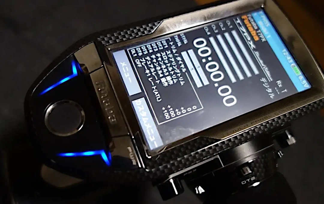 主要RCメーカー各社の受信機におけるサーボ出力ポート構成