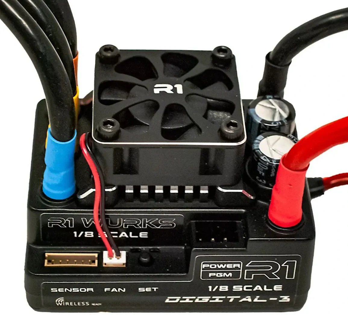 ESC内でバッテリー電圧を6V程度に降圧して受信機とサーボへ供給