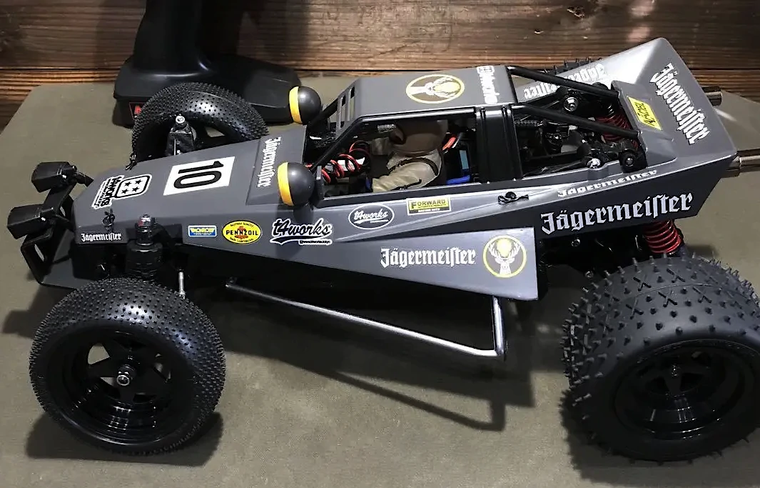 FRP（ガラス繊維強化プラスチック）で自作ラジコンシャーシを作る場合のポイント