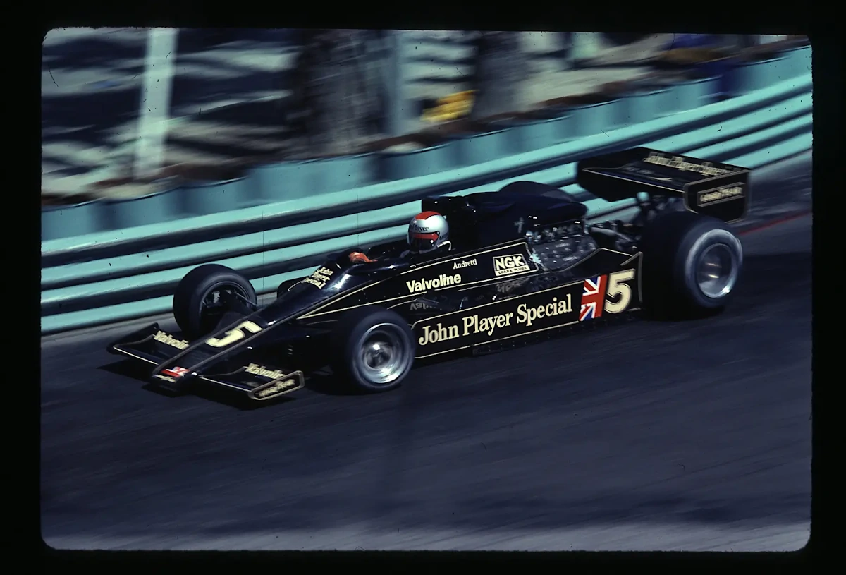 レプリカ派 実車の完全再現を目指す層（F1・WRC・ツーリングカー）の歴史