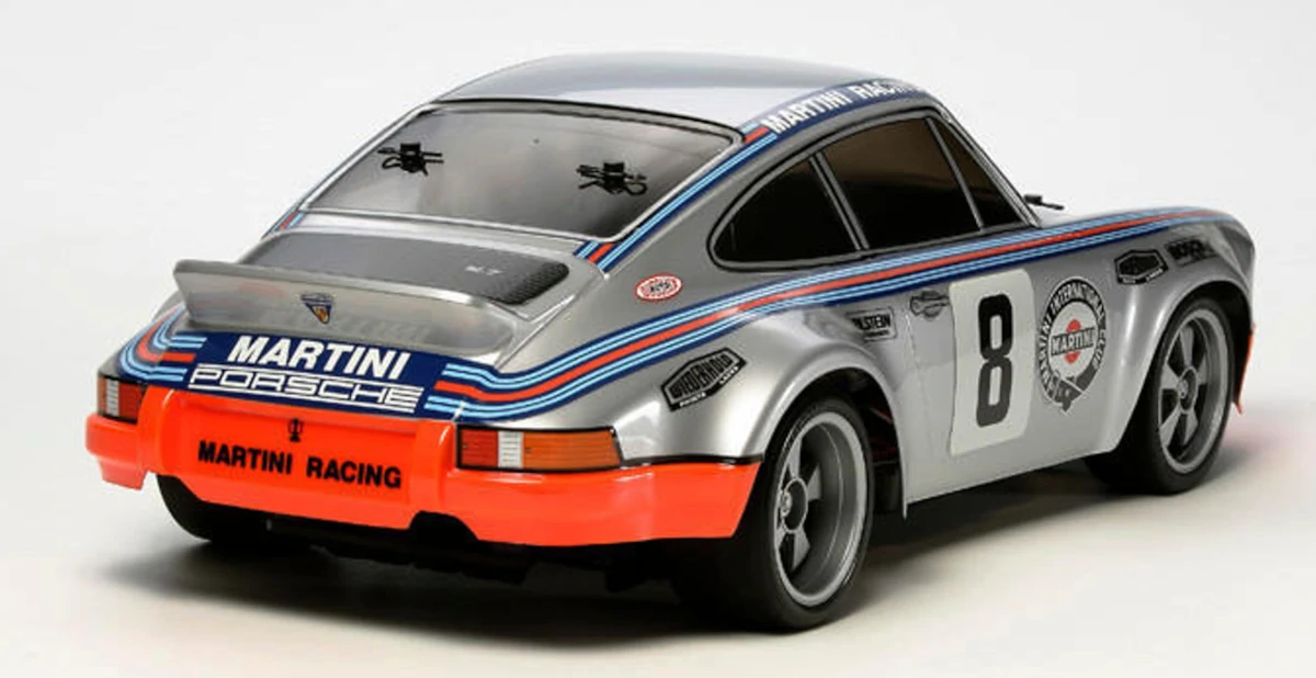 RCカーのボディをFRPで作る場合の繊維選び