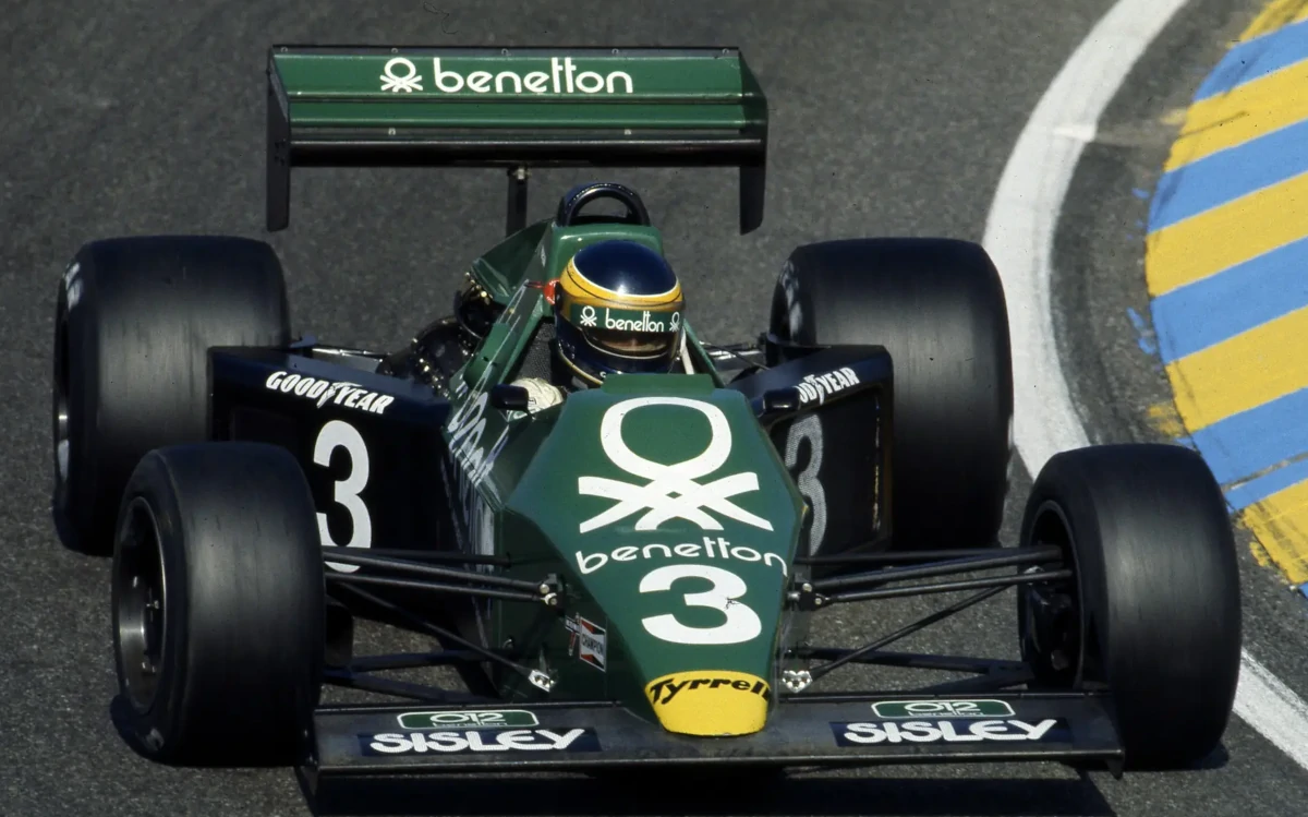 F103 / F104に代表されるキングピン式サスペンション