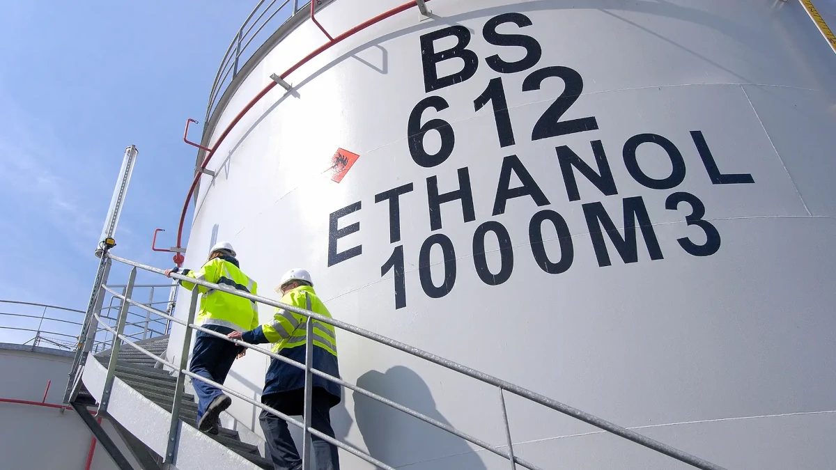  エタノールの種類と特徴 - 同じエタノールでも、一滴の水で役割が変わる