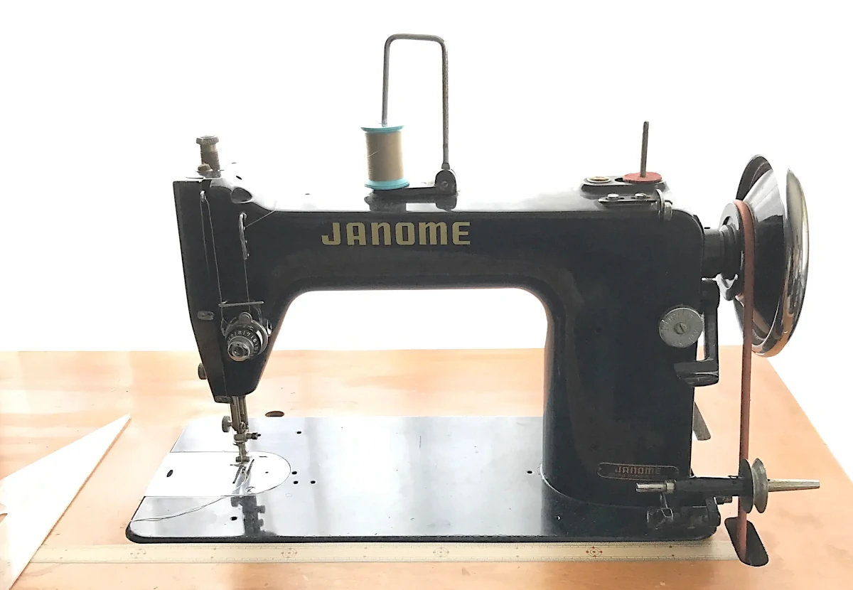 ジグザグミシンの方式比較（ネッキ型／パフ型）‐アンティークミシンの歴史