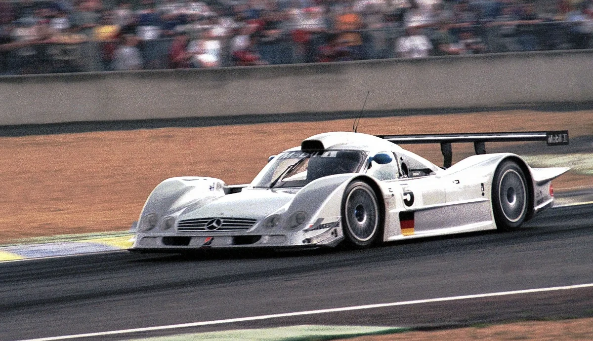 Mini-Z MR-03 ⇔ MR-04 互換性マトリクス表（2025年版）