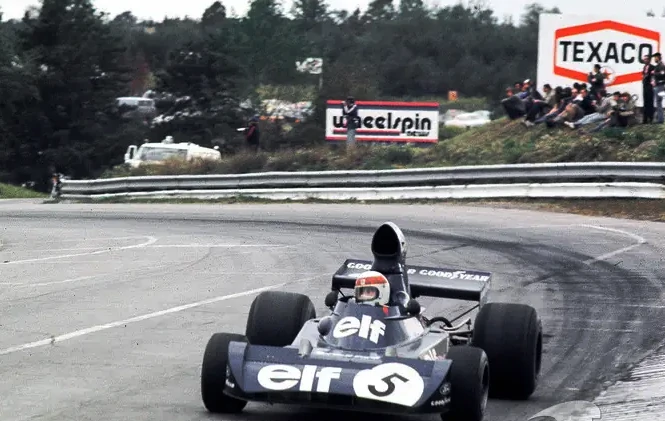 F103用のフロントアップライトの互換