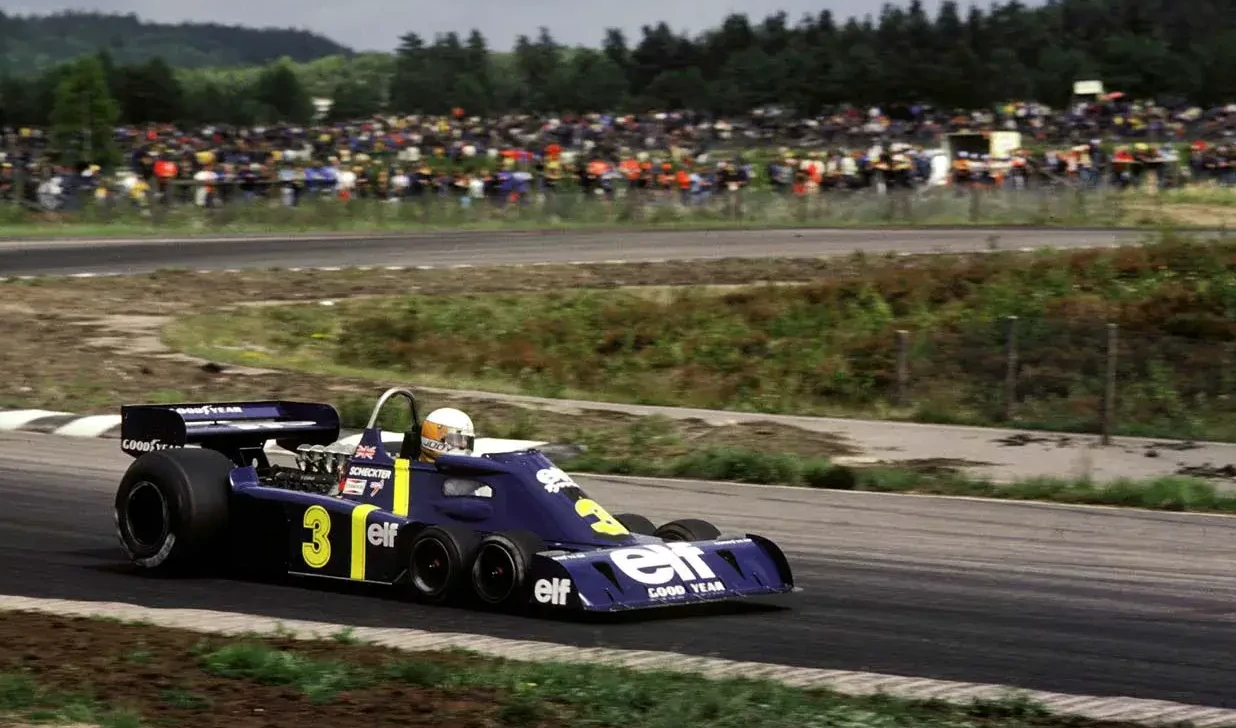 F103に1970〜80年代 F1マシンのボディを自作する方法