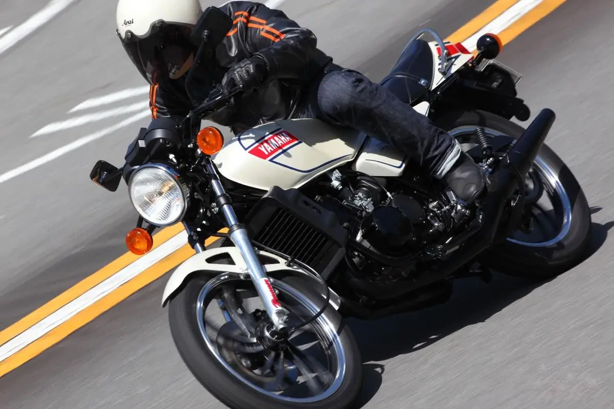 2輪界の“スペック戦争”-技術革新と若者文化の結晶