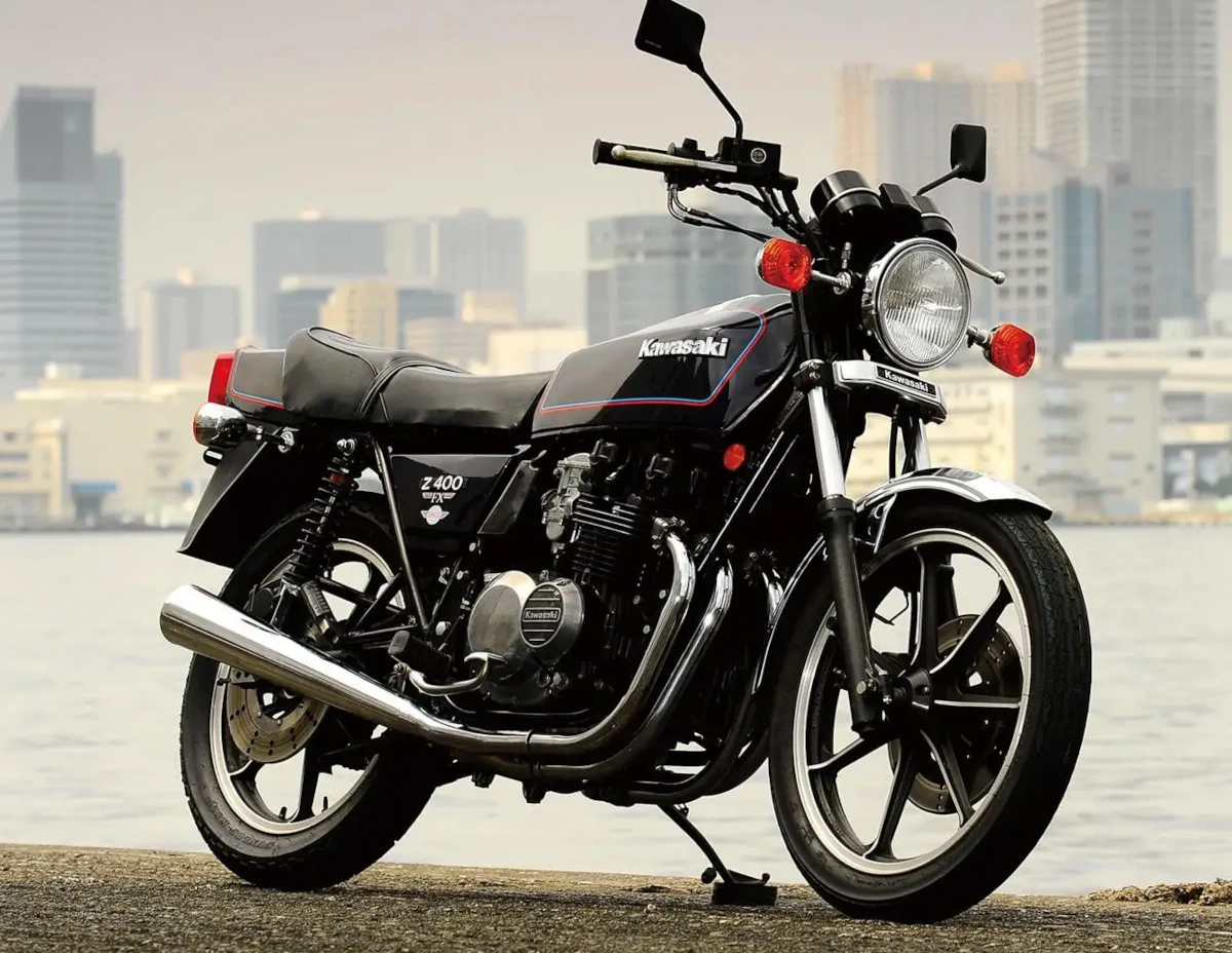 フロントフォークスプリング仕様（線径・自由長・巻き数・レート・材質・ピッチ構成など）