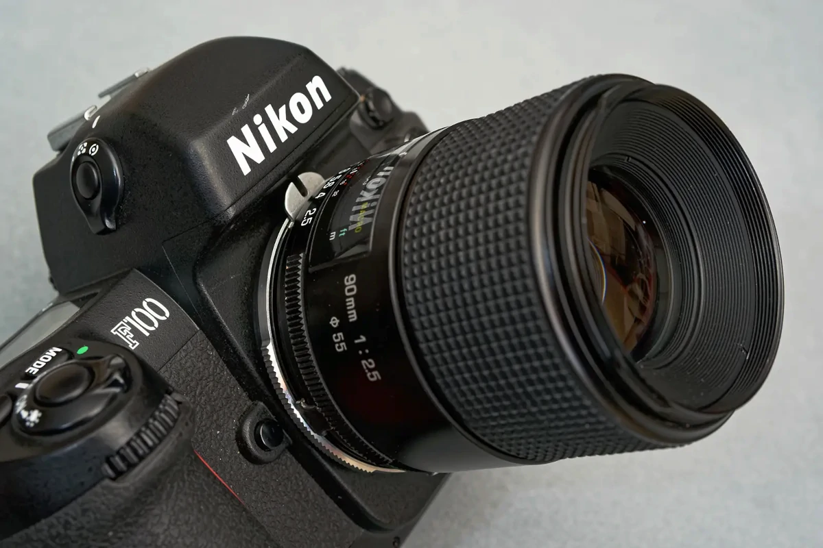 ニコンの ポートレート向き“オールドレンズ”‐フィルム時代の階調と柔らかさが魅力