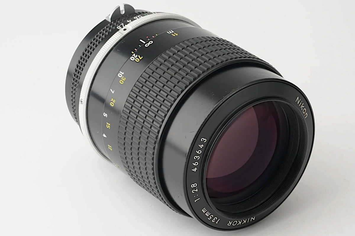 Nikkor 135mm f/2.8‐ニコンの中望遠の中でも伝統的な名作