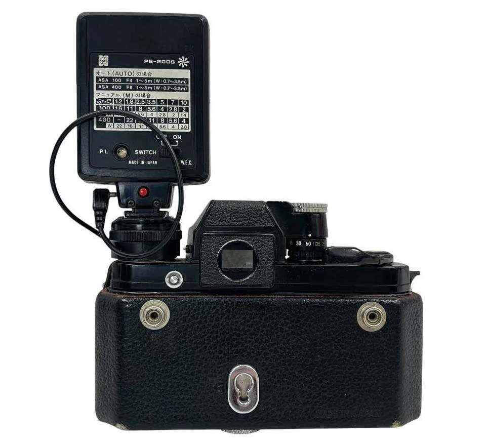 電子フラッシュの歴史- 「光を安全・正確・自由にコントロールする技術」の進化