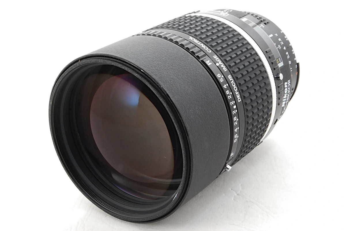  Ai AF DC Nikkor 135mm F2S — 前ボケ・後ボケの性質を自由に変えられる唯一のレンズ