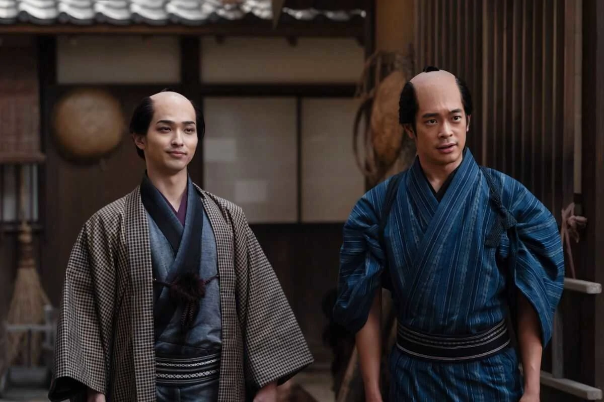 藍四十八色 ― 名称の一覧ではなく「濃淡で生きる思想」