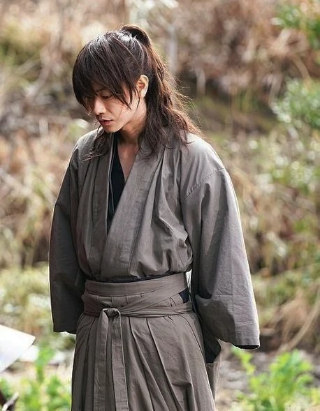 男子袴の採寸 ― 「体格」ではなく「所作」を測る