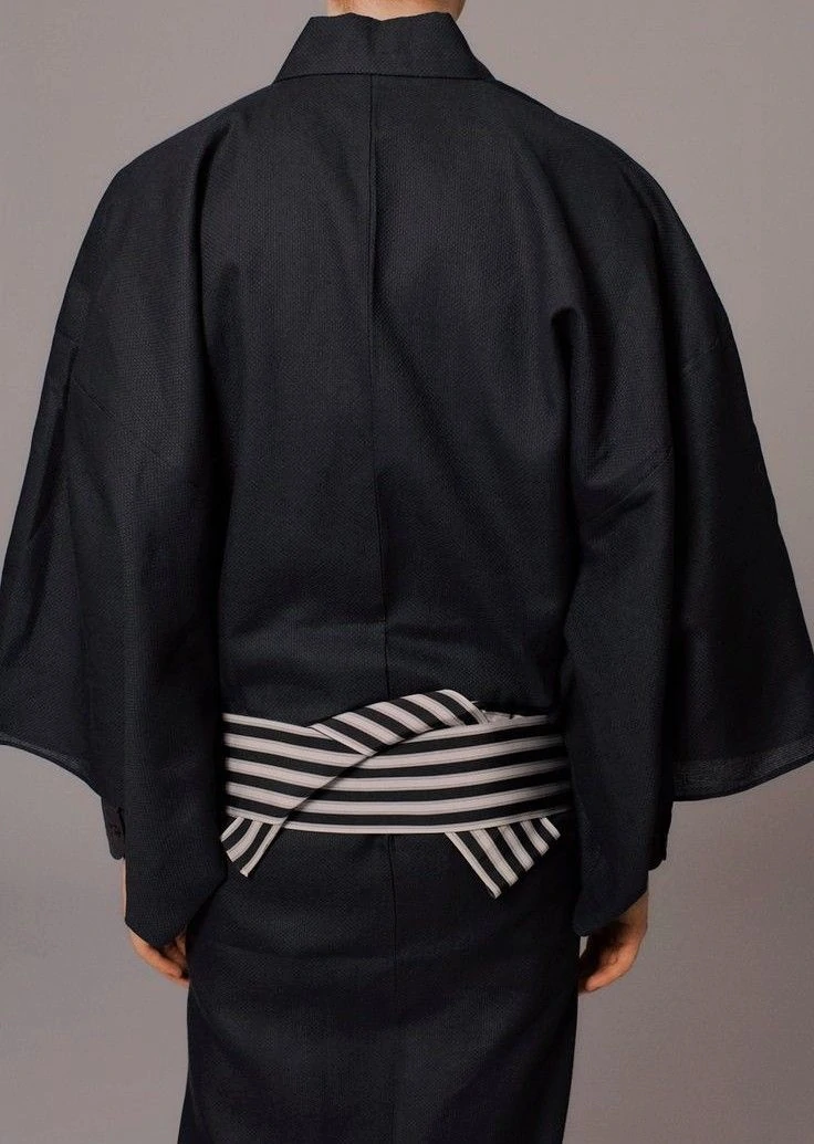 男子帯の柄 ― 「語らない」ために選ばれた文様