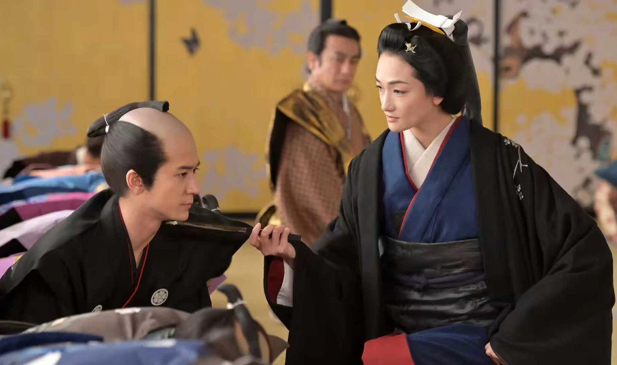 衣紋 ― 首元に生まれる「構え」の痕跡