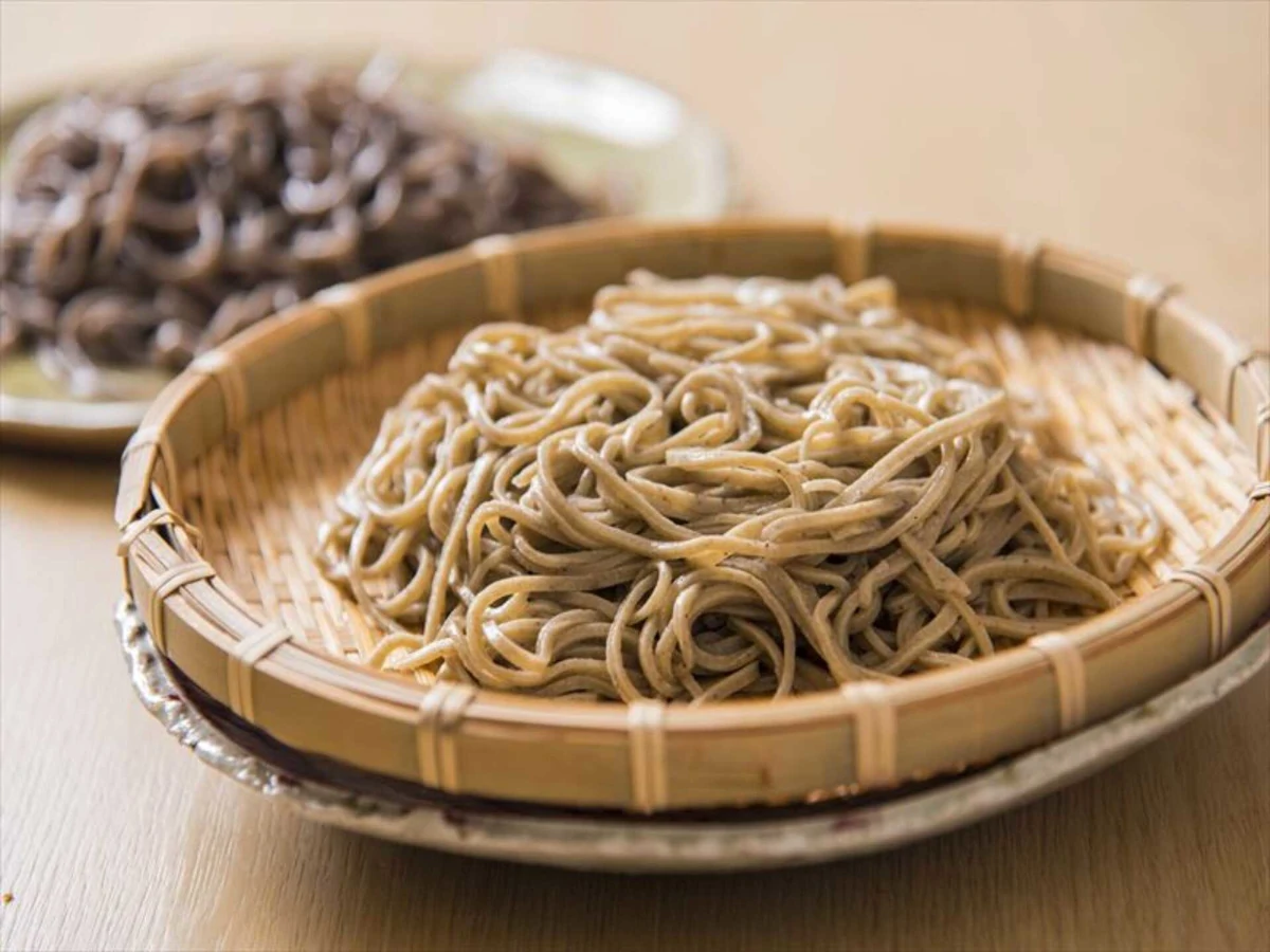 そば作りに必要な道具 ― 多くはいらないが、役割ははっきりしている