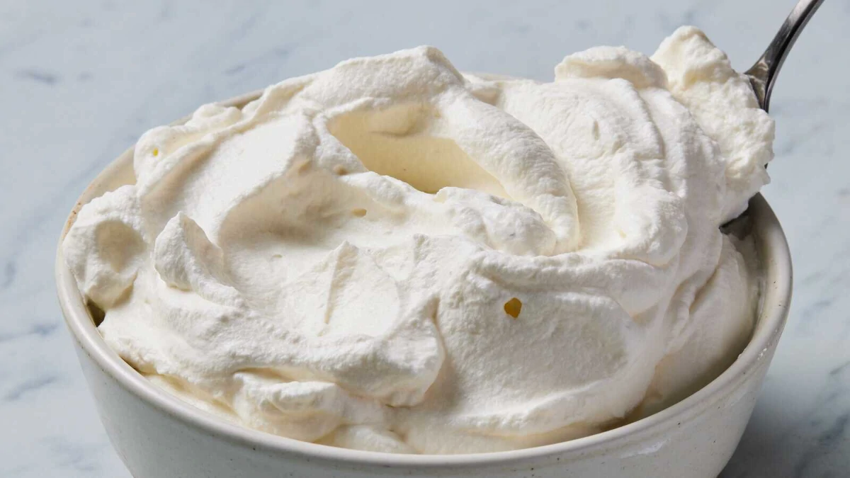 クリームの歴史 ― 甘味ではなく保存と技術から始まった