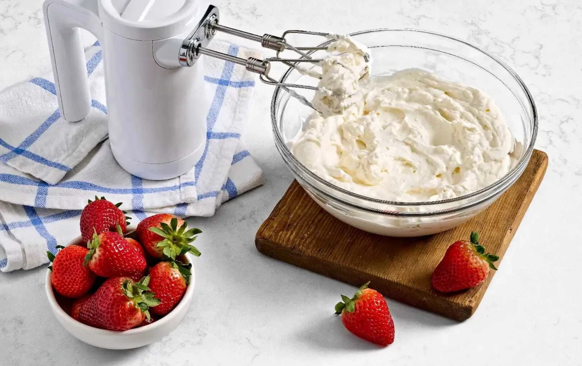 ホイップクリーム（生クリーム）の歴史 ― 泡は技術が生んだ食感