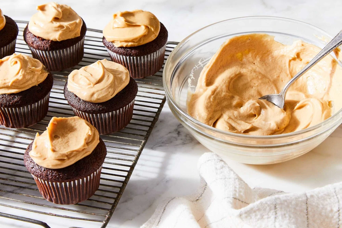 ホイップクリーム作りに必要な道具 ― 多くはいらない、役割が大事