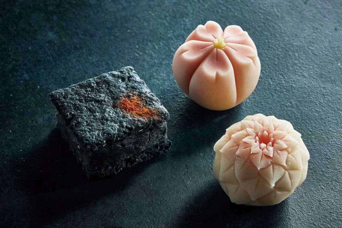 和菓子の材料 ― 素材は少なく、意味は深い