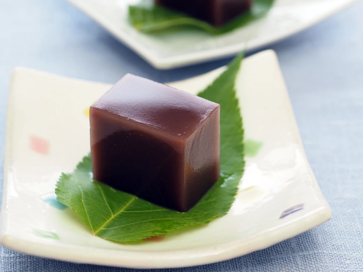 冷やし固める和菓子 ― 暑さの中で生まれた「涼」の技法