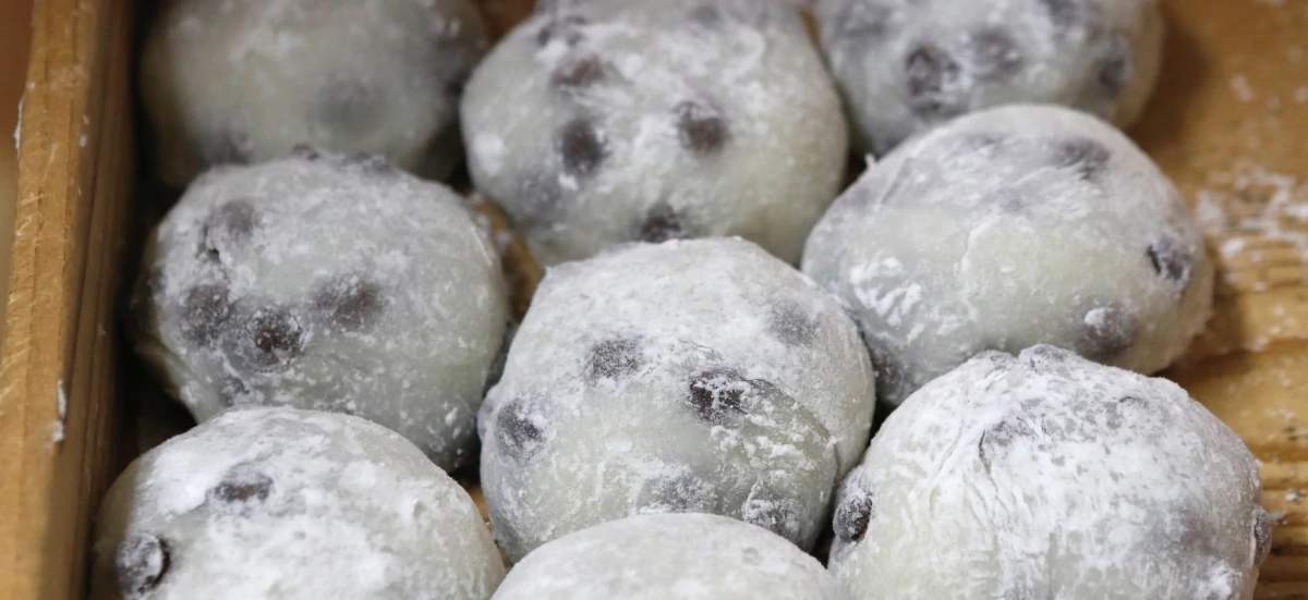 大福の命は餅 ― 餡を支えるのは「つき上げた生地」です