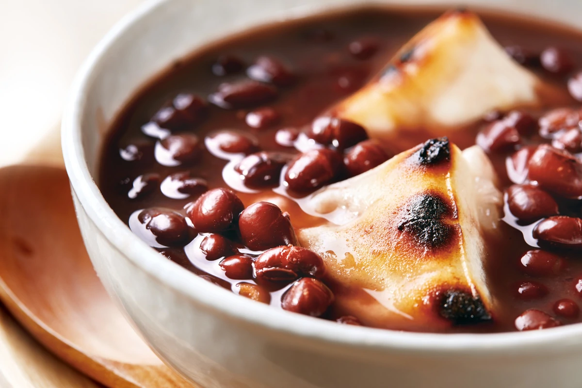 おしるこ・ぜんざい ― 同じ小豆でも、呼び名が分かれた理由です