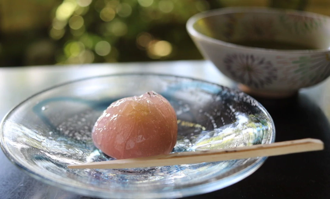 茶菓子の文化 ― 甘さで「場」を整える日本の知恵