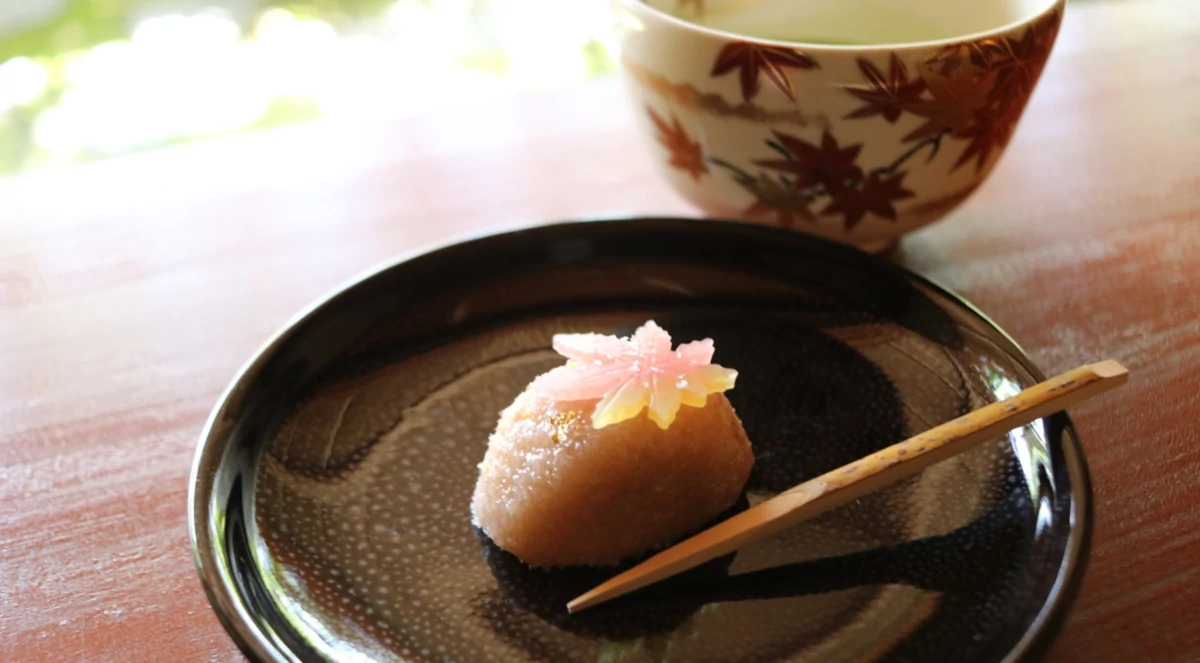 茶道と菓子 ― 甘味は「味覚」ではなく「間」をつくる