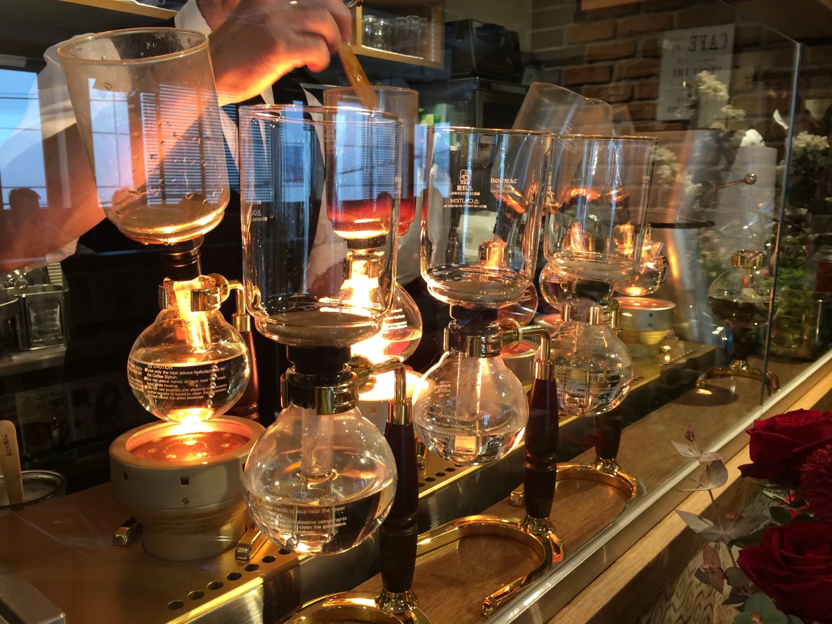 日本の喫茶店文化 ― 「一杯を、静かに完成させる場所」