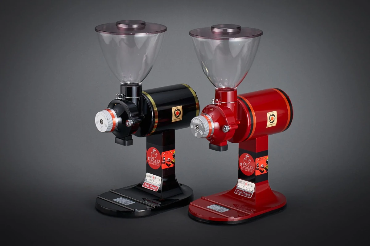 臼式ミルの構造 ― 「切るのではなく、噛み砕く」