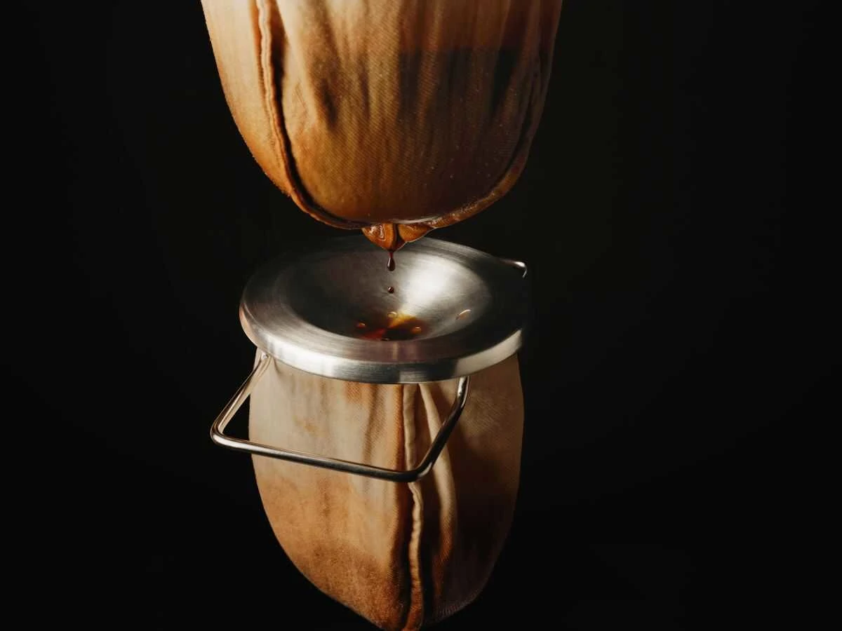 晒（さらし） ― 「何も足さない布が、味を残す」