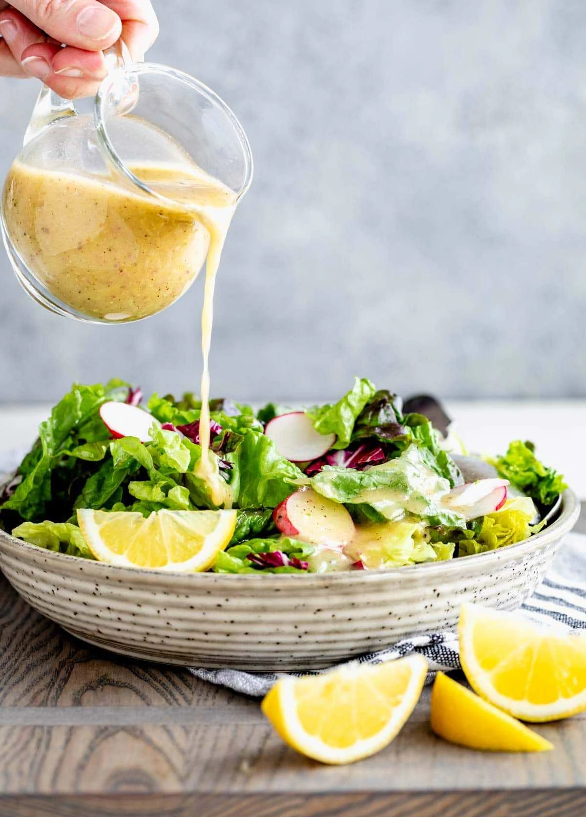 果汁の酸を活かしたドレッシング ― 揮発する酸で仕上げる設計